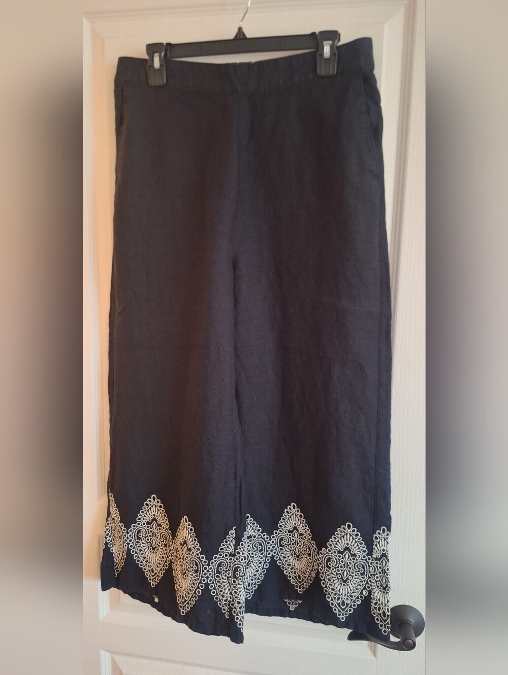Black Wide-Leg Linen Crop Pants with White Embroidered Hem